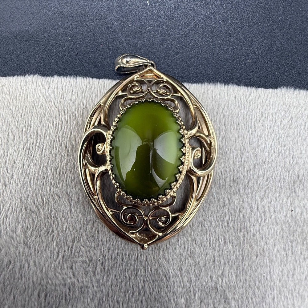 Vintage Caravelle Watch Pendant Gold Tone Green Stone Winds and Ticks